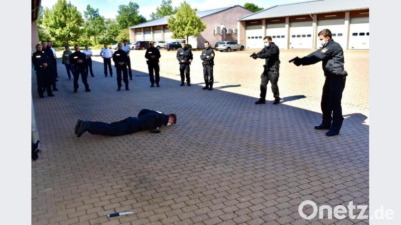 Auch beim Selbstverteidigungstraining gelten derzeit die Abstandsregeln. Bild: exb