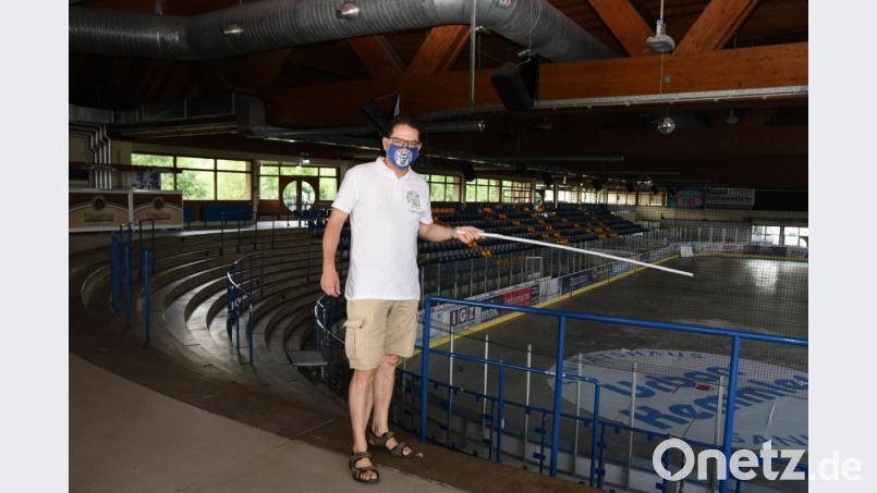 Franz Vodermeier, Geschäftsführer der Blue-Devils-Spielbetriebs-GmbH, hofft, dass die Oberliga-Saison 2020/21 wie geplant am 16. Oktober beginnt. Archivbild: gb