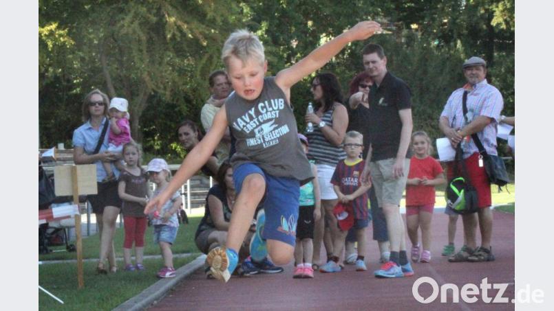 Das Deutsche Sportabzeichen motivierte in den vergangenen Jahren große und kleine Sportler zum Leistungs-Check. In diesem Jahr fällt allerdings wegen Corona auch im Breitensport so manche Olympiade aus. Archivbild: Hirsch