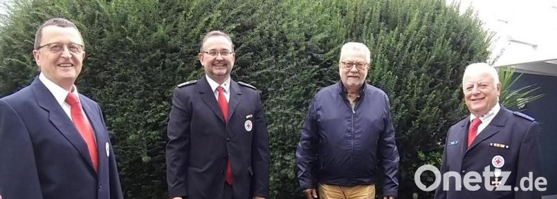 Zum Geburtstag von Joachim Dambeck (Zweiter von rechts) gratulieren (von links) Franz Bauer, Josef Bock und Erich Hammer. Bild: Josef Bock