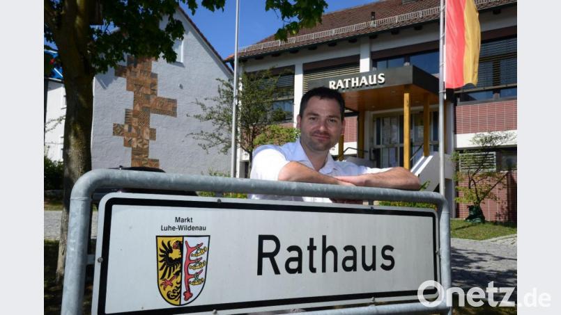 Sebastian Hartl ist einer der jüngeren Bürgermeister im Landkreis Neustadt. Seit 1. Mai 2020 ist er im Amt. Und: Er ist der erste hauptamtliche Bürgermeister des Marktes Luhe-Wildenau. Bild: bey