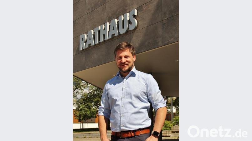 Im März dieses Jahres wurde Peter Neumeier mit großer Mehrheit zum neuen Bürgermeister des Marktes Schwarzenfeld gewählt. 75,1 Prozent der Wähler schenkten dem 37-Jährigen ihr Vertrauen. Bild: Thomas Dobler
