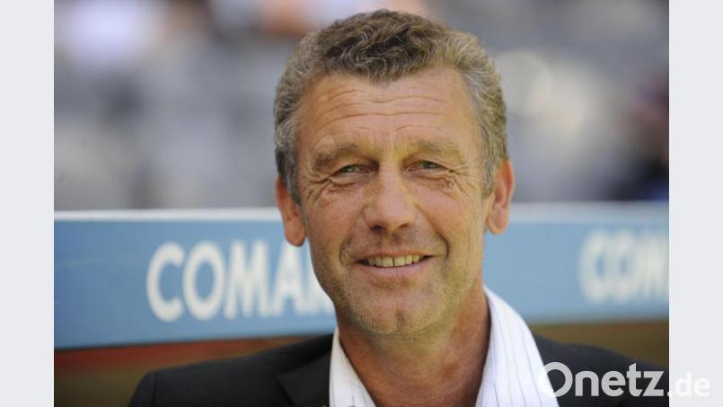 Humorvoll und pointiert: Der bei der SpVgg Weiden groß gewordene Ex-Fußballprofi Florian Hinterberger erzählt Anekdoten aus seinem Leben. Archivbild: Andreas Gebert/dpa