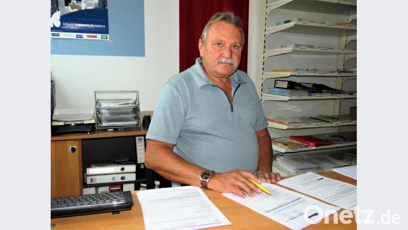 Albert Weiß vom gleichnamigen Reisebüro in Mitterteich schildert anhand eines aktuellen Falls die Tücken, die mit Reisen und deren Stornierung in Corona-Zeiten verbunden sein können. Bild: ubb