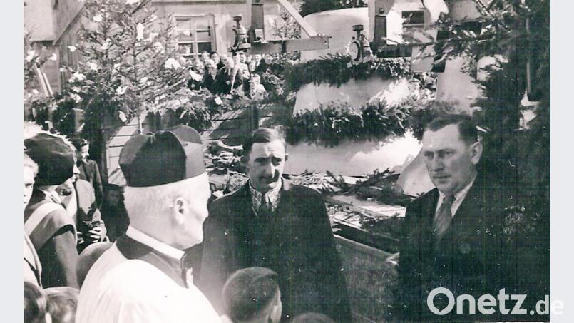 Die Segnung der neuen Glocken war ein besonderer Festakt für die Kirchenthumbacher. Repro: ü