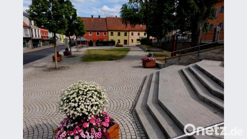 Keine Attraktion, kein Stand, kein Karussell. So menschenleer wie am Kirchweihsonntag sah man den Marktplatz seit seinem Bestehen vor über 200 Jahren noch nie. Bild: le