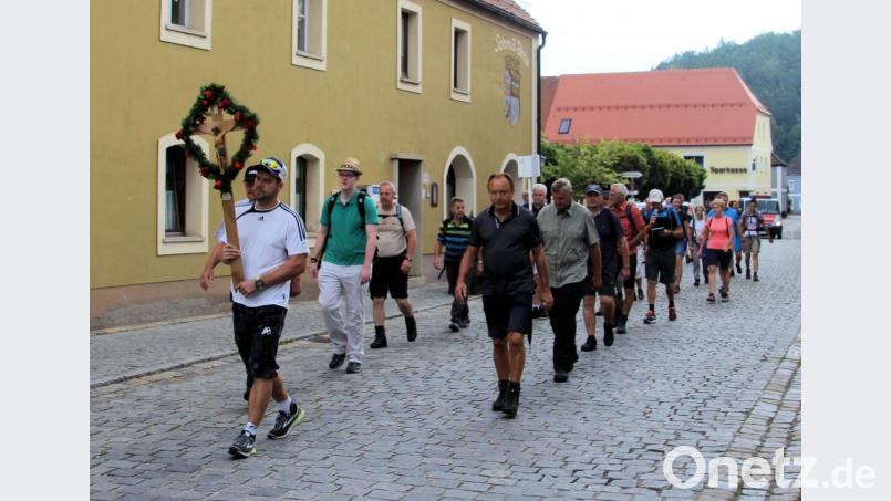 Wallfahrer aus Schmidmühlen und Umgebung pilgern zum Habsberg. Bild: bjo