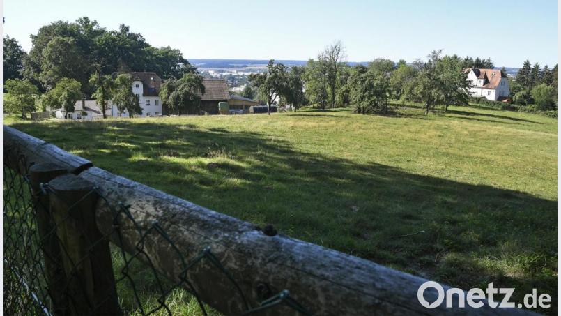 Rund um die Hofstelle des Schimmelbauern (in Hintergrund) am Mariahilfberg herrscht Idylle. Mit dem Areal beschäftigte sich der Bayerische Verwaltungsgerichtshof. Bild: Petra Hartl