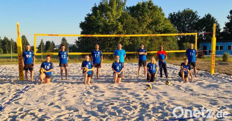 Das neue Beachvolleyballfeld des TSV Kümmersbruck hat seine erste Bewährungsprobe bereits bestanden. Bild: Backes, Klaus [bkg]