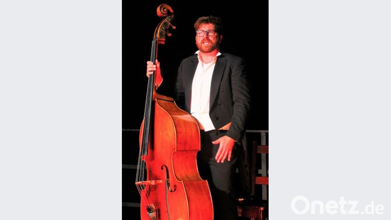 Franz Josef Strohmeier glänzte mit einer brillanten Adaption von „Der Kontrabass“. Bild: stg