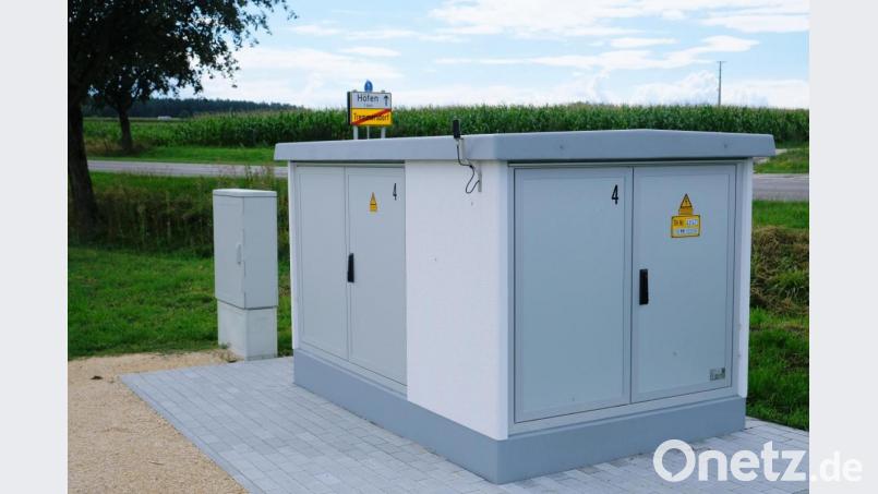 Die neuen Übertragungsstationen der Telekom zeugen wie in diesem Bild im Baugebiet &quot;Maifurt&quot; in Tremmersdorf von der zügigen Umsetzung der Breitbandversorgung. Eine weitere Verbesserung schneller Internetanbindungen ist in ländlichen Gebieten von der Bayerischen Gigabit-Richtlinie zu erwarten. Bild: do