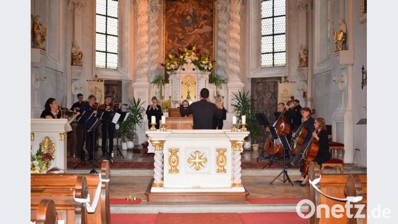 Die Musiker aus Böhmen verwandelten die Stadtpfarrkirche in einen Konzertsaal. Die Zuhörer waren restlos begeistert. Bild: bnr