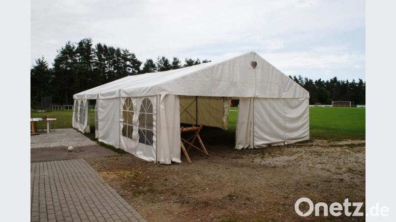 Rund um dieses Zelt in Bodenwöhr wurde die Party gefeiert. Bild: sir