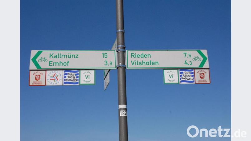 Viele (Rad-)Wege führen nach Schmidmühlen und von da aus in alle Himmelsrichtungen. An sonnigen Tagen übersteigt die Zahl der Radler und Wanderer die 1000er-Marke locker. Bild: pop