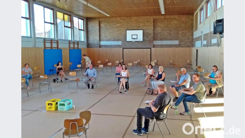 Eine etwas andere Jahreshauptversammlung gibt es diesmal beim SPD-Ortsverein in Kirchenthumbach: Die Veranstaltung findet wegen Corona zum ersten Mal in der Schulturnhalle statt. Bild: jma