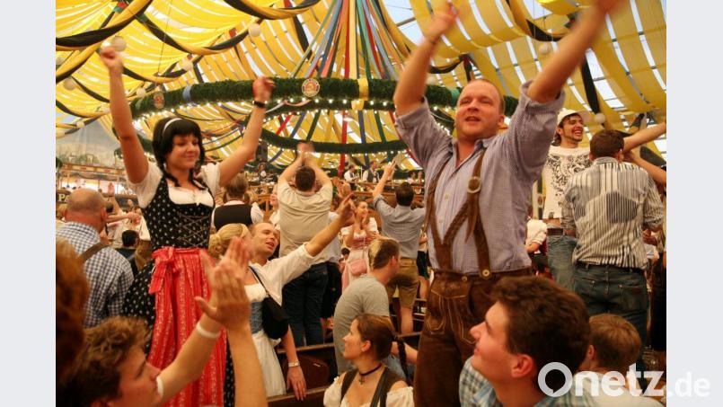 Solche ausgelassenen Feste hat es heuer nicht gegeben, geplant waren sie schon. Die Veranstalter mussten für die Absagen wenigstens nicht groß blechen. Symbolbild: Gerhard Götz