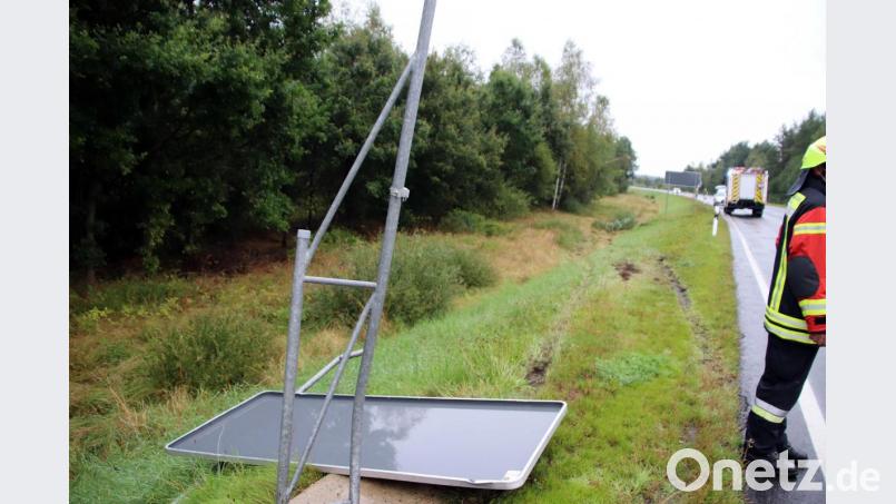 Die Rutschpartie des Wagens hinterlässt deutliche Spuren Bild: jma
