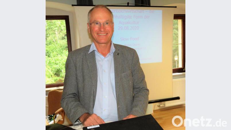 Agraringenieur MartinOberle vermittelte den jungen Slow-Food-Aktivisten ein interessantes Bild über die Binnenfischerei weltweit im Vergleich zur bayerischen Fischbauern-Struktur. Bild: ubb