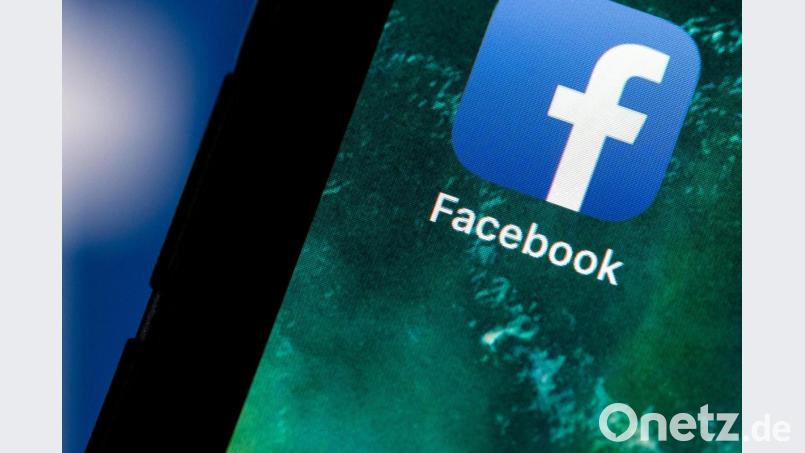 Das Logo der Facebook-App ist auf dem Display eines Smartphones zu sehen. Bild: Fabian Sommer/dpa