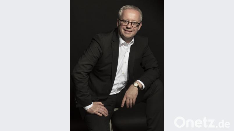 Kulturreferent Dr. Fabian Kern bringt frischen Wind ins Stadttheater Amberg. Bild: Michael Sommer Fotografie