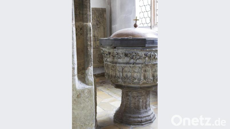 Der Taufstein von St. Marien in Sulzbach-Rosenberg, der „Mutterkirche“ des Simultaneums, hat eine ganz besondere Geschichte: Er war viele Jahre abgesperrt. Archivbild: Stefan Gruber/ Archiv Förderverein Simultankirchen in der Oberpfalz/exb