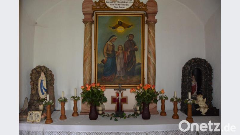 Das Altarbild der Kapelle zeigt die Heilige Familie. Bild: jr