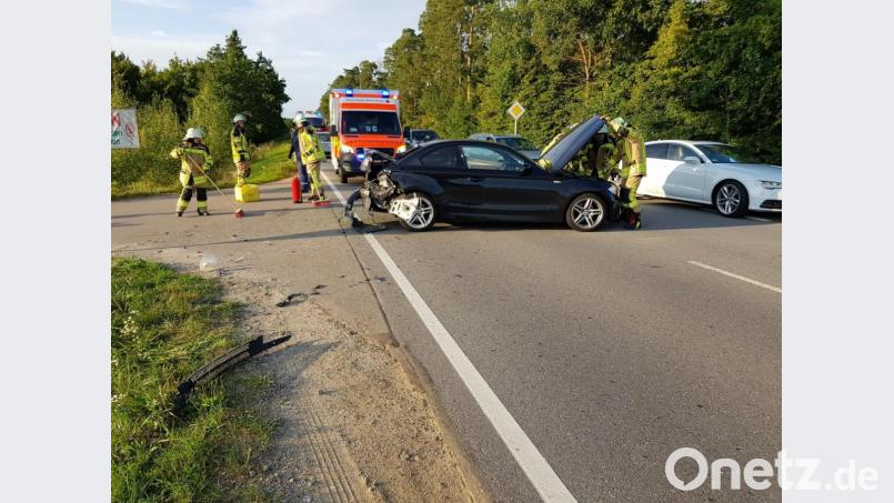 Auffahrunfall südlich von Schwandorf Bild: FFW Büchelkühn/exb
