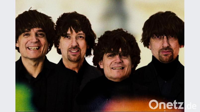 Hubert Treml und Franz Schuier bieten ein „bayrisches Beatles-Brimborium“. Archivbild: hev