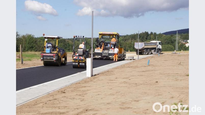 Asphaltierungsarbeiten Steinäcker, Immenreuth Bild: bkr