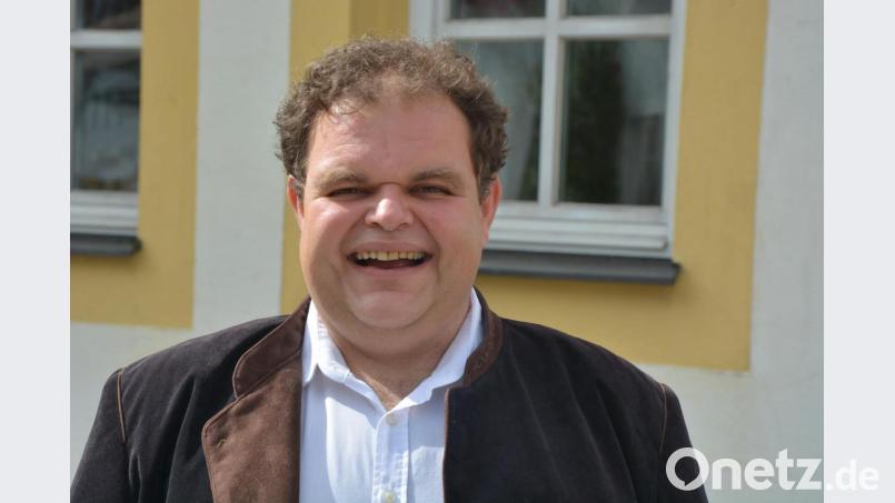 Neuer Kaplan in Mitterteich ist der 38-jährige gebürtige Burglengenfelder Daniel Schmid. In den vergangenen drei Jahren war er in Furth im Wald tätig. Bild: jr