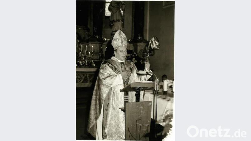 Kardinal Alfred Bengsch bei eihem seiner Besuche in der Oberviechtacher Stadtpfarrkirche. Bild: lg