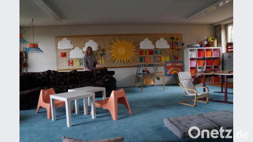 In diesem gemütlich eingerichteten Raum betreut Brigitte Zimmet die Schulkinder bis 15 Uhr. Bild: wel