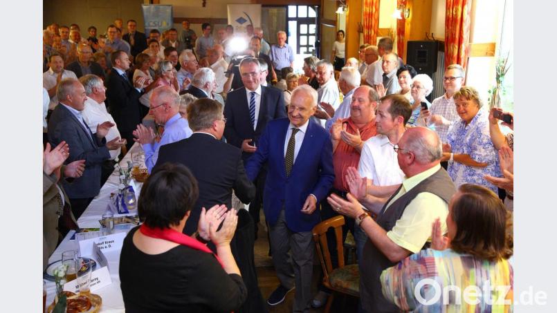 Ein Bild, das es beim Jubiläum heuer Corona-bedingt nicht geben wird: Die 70 Jahrfeier der CSU Amberg-Sulzbach mit Edmund Stoiber in Hahnbach. Bild: Wolfgang Steinbacher