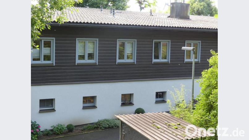 Für Dach und Nordseitenfenster besteht nach dem Urteil von Architekt Günter Lenk ein &quot;energetisches Dilemma&quot;. Bild: rn