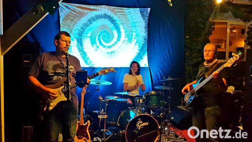 "Blues Control" auf der Live-Stage. Bild: Kunz