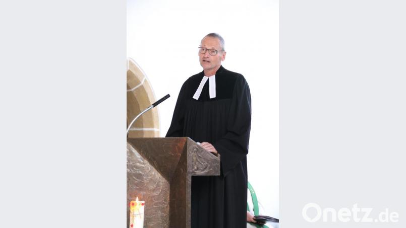 Wohl zum letzten Mal predigt Pfarrer Uwe Markert in der Rosenberger Johanniskirche. Bild: cog