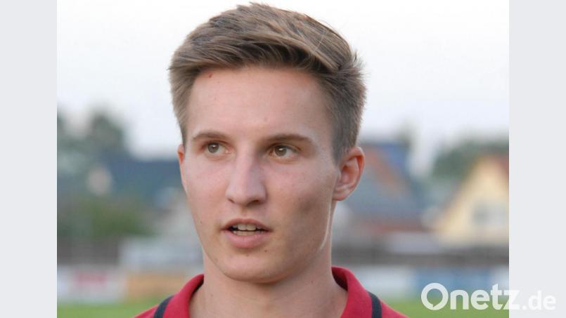 Dennis Lippert trägt künftig das Trikot der SpVgg Bayreuth. Bild: gb