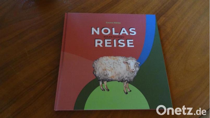 48 Seiten mit Bildern und Geschichten in Deutsch und Englisch, das ist &quot;Nolas Reise&quot;. Bild: hka