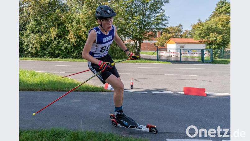 Ein einsames Rennen zog in der Klasse U14 der Hirschauer Emil Paul. Er siegte auf der vier Kilometer strecke in Bestzeit vor der Konkurrenz. Bild: chl