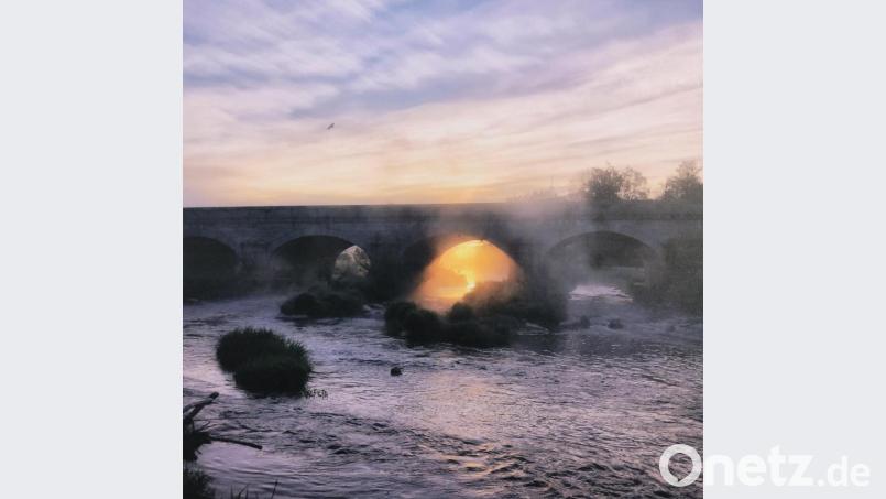Die Naabtalbrücke bei Oberwildenau im Sonnenaufgang. Bild: Martin Gebhardt