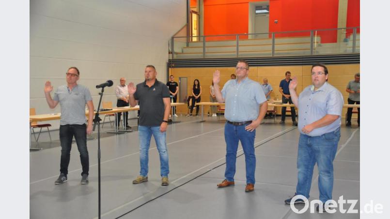 Norbert Nickl, Matthias Veigl, Bernd Pöhlmann und Heiko Adelhardt (von links) sind als Ortssprecher vereidigt worden. Bild: ak