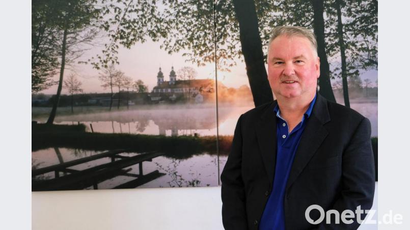 Das Zwielicht des Sonnenauf- und Sonnenunterganges ist für Fotograf Martin Gebhardt die Lieblingszeit für seine oft mystisch wirkenden Aufnahmen - wie bei dem Bild &quot;Frühlingsmorgen am Klosterweiher Speinshart&quot; im Hintergrund. Bild: do