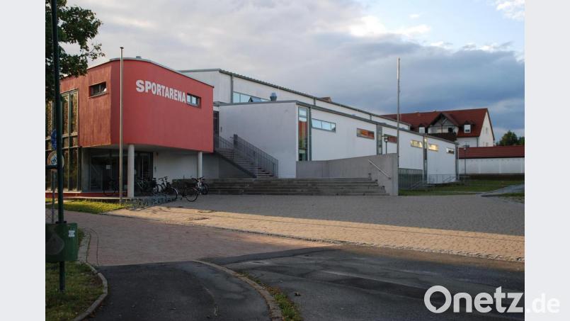 GR Speichersdorf Teil I
Für die Sportarena (Bild) samt Schule und Festhalle leistet sich die Gemeinde eine neue digitale Schließanlage, um den Überblick über alle Berechtigten wieder zu gewinnen Bild: ak