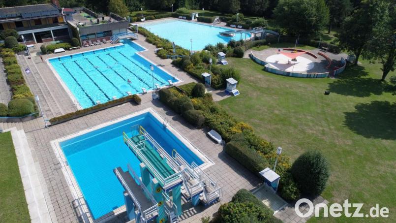 Ein neues Bundesprogramm gibt Hoffnung, dass das Pleysteiner Freibad mit der entsprechenden Förderung, doch noch saniert werden kann. Bild: bey
