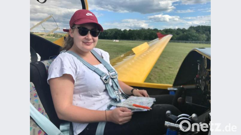Mit 24 Jahren hoch hinaus. Pia Lippert aus Kemnath ist eine leidenschaftliche Fliegerin. Bild: gdö