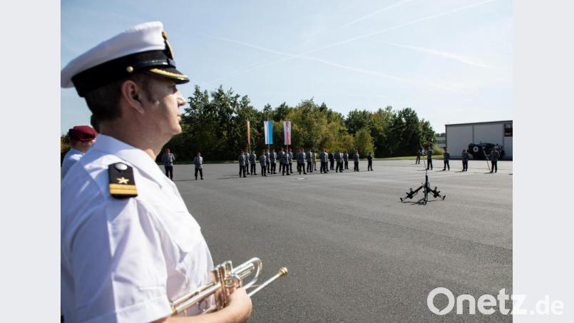 Im Reservistenmusikzug Oberpfalz spielen ehemalige Soldaten des Heeres, der Luftwaffe und Angehörige der Marine. Bild: hbe