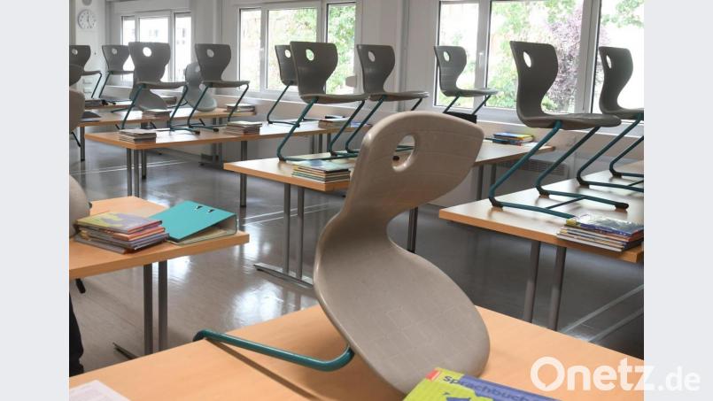 Das Klassenzimmer ist leer. Bild: Gabi Schönberger