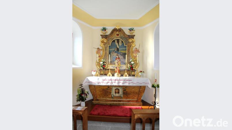 Nach erfolgreicher Restaurierung durch Reinhold Hauer aus Trausnitz erstrahlt der Altar in neuem Glanz. Bild: Josef Böhm