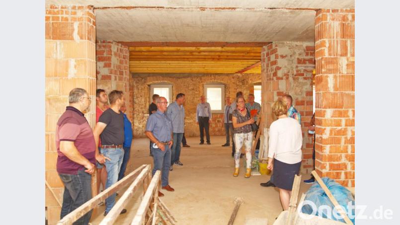 Die Raumeinteilung derzukünftigen Tagespflege im Linkel-Haus ist bereits erkennbar. Bild: JOCHEN NEUMANN 
ERBENDORF