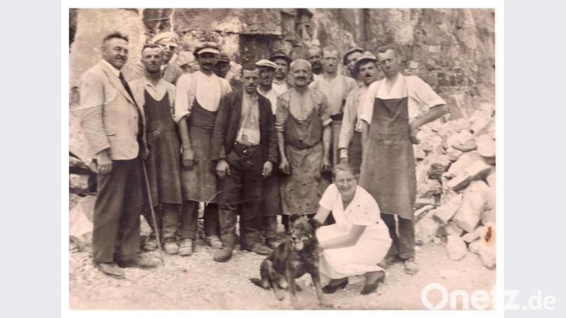 Arbeiter des Vilshofener Kalksteinwerks in den Jahren um 1930. Archivbild: Albert Kräuter